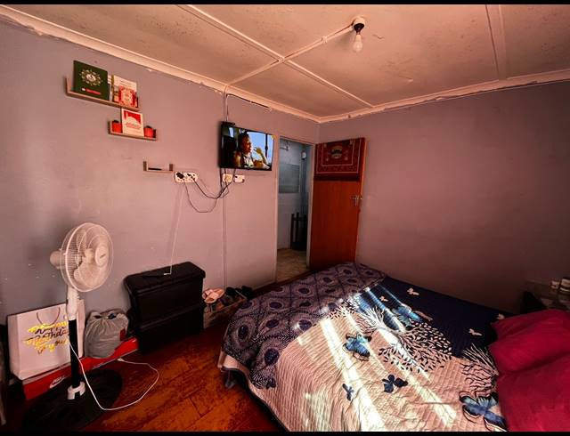 3 BEDROOM FREEHOLD FOR SALE IN MANENBERG